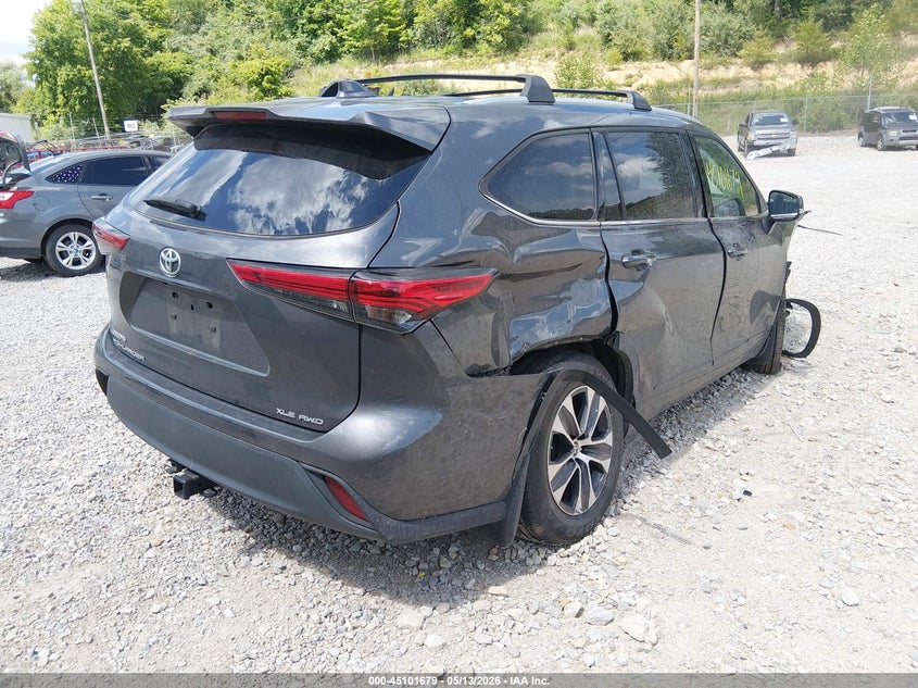 2022 Toyota Highlander VIN 5TDGZRBH6NS579673 IAAI salvage auction — FRONT END, Salvage (Kentucky), sold $6,600 on 2026-07-14 (photo 4)