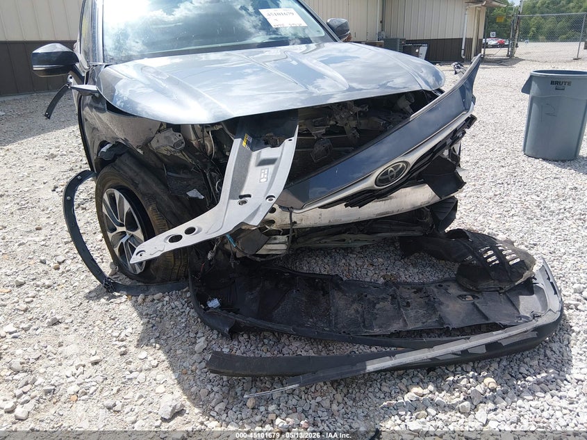 2022 Toyota Highlander VIN 5TDGZRBH6NS579673 IAAI salvage auction — FRONT END, Salvage (Kentucky), sold $6,600 on 2026-07-14 (photo 6)
