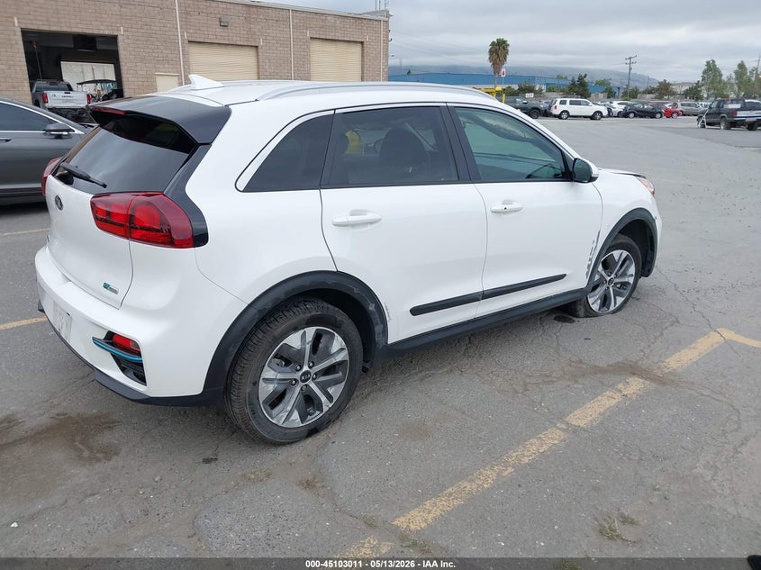2020 Kia Niro VIN KNDCC3LG9L5047548 IAAI salvage auction — RIGHT FRONT, Salvage (California), sold $6,500 on 2026-07-27 (photo 4)