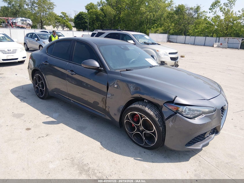 2022 Alfa romeo Giulia VIN ZARFAMBN7N7654778 IAAI salvage auction — RIGHT FRONT, Salvage (Missouri), sold $7,900 on 2026-07-07 (photo 1)