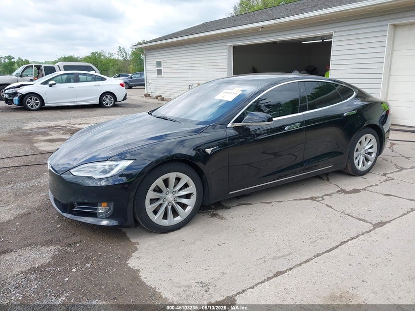2019 Tesla Model s VIN 5YJSA1E20KF333101 IAAI salvage auction — HAIL, Salvage (Ohio), sold $12,550 on 2026-07-13 (photo 2)