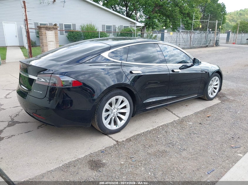 2019 Tesla Model s VIN 5YJSA1E20KF333101 IAAI salvage auction — HAIL, Salvage (Ohio), sold $12,550 on 2026-07-13 (photo 4)