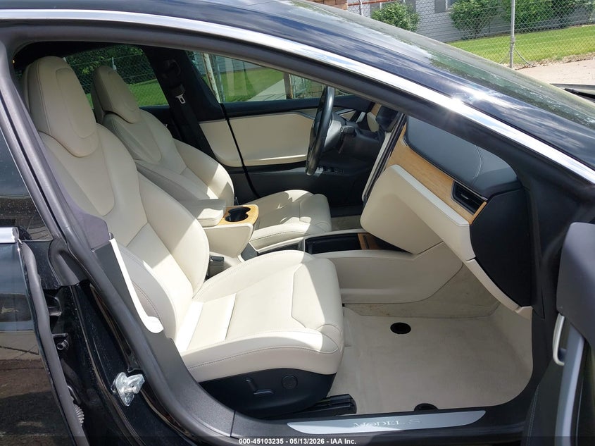 2019 Tesla Model s VIN 5YJSA1E20KF333101 IAAI salvage auction — HAIL, Salvage (Ohio), sold $12,550 on 2026-07-13 (photo 5)