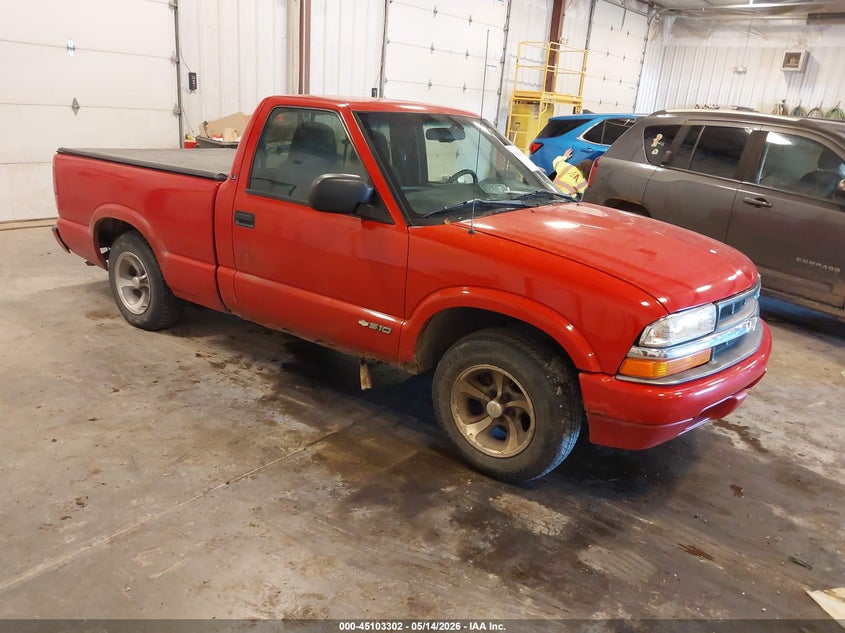 1999 Chevrolet S-10 VIN 1GCCS1445XK127142 — IAAI salvage auction photo