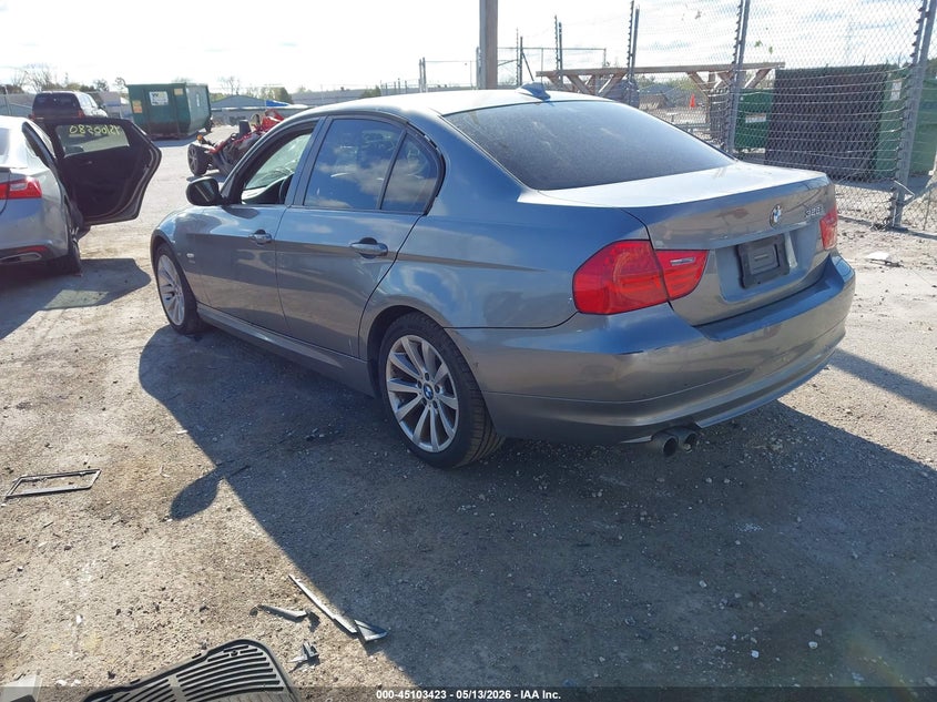 2011 BMW 3er VIN WBAPK5G53BNN31185 IAAI salvage auction — WATER/FLOOD, Junk Bill Of Sale Mv2459 (Wisconsin), sold $275 on 2026-08-04 (photo 3)