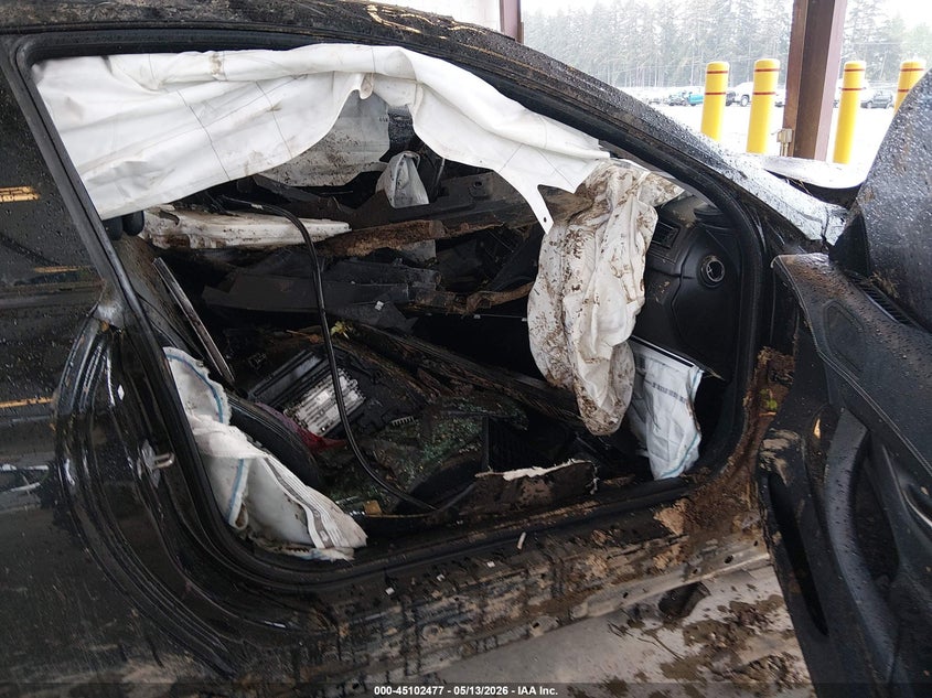 2014 BMW 6er VIN WBAYM1C53ED325064 IAAI salvage auction — ROLLOVER, Bill Of Sale (Washington), sold $2,700 on 2026-07-15 (photo 5)