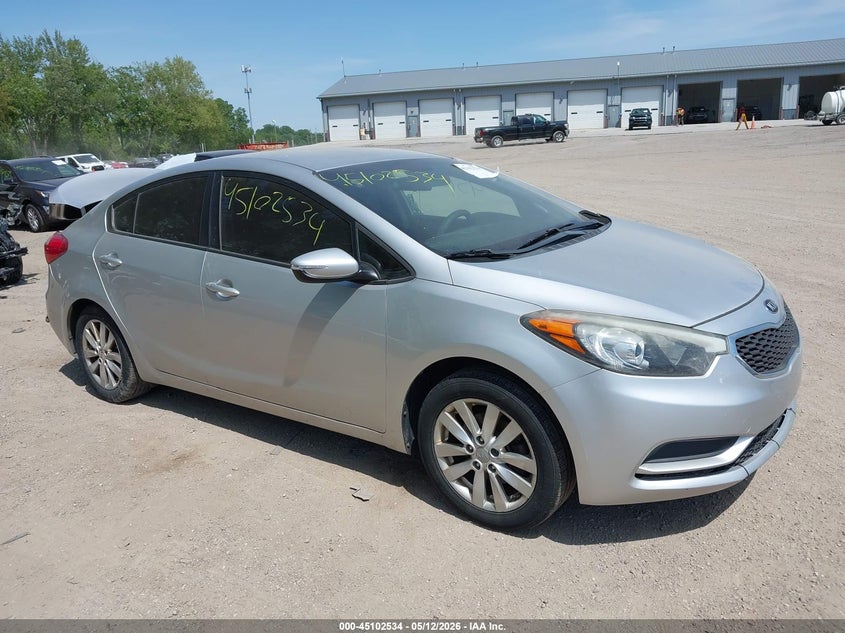 2014 Kia Forte VIN KNAFX4A65E5165047 IAAI salvage auction — FRONT & REAR, Clear (Indiana), sold $1,100 on 2026-07-08 (photo 1)