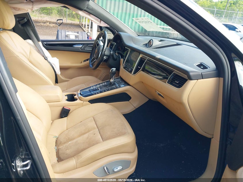 2017 Porsche Macan VIN WP1AA2A52HLB81540 IAAI salvage auction — LEFT SIDE, Salvage - Greater Than 75% (Maryland), sold $2,100 on 2026-07-21 (photo 5)