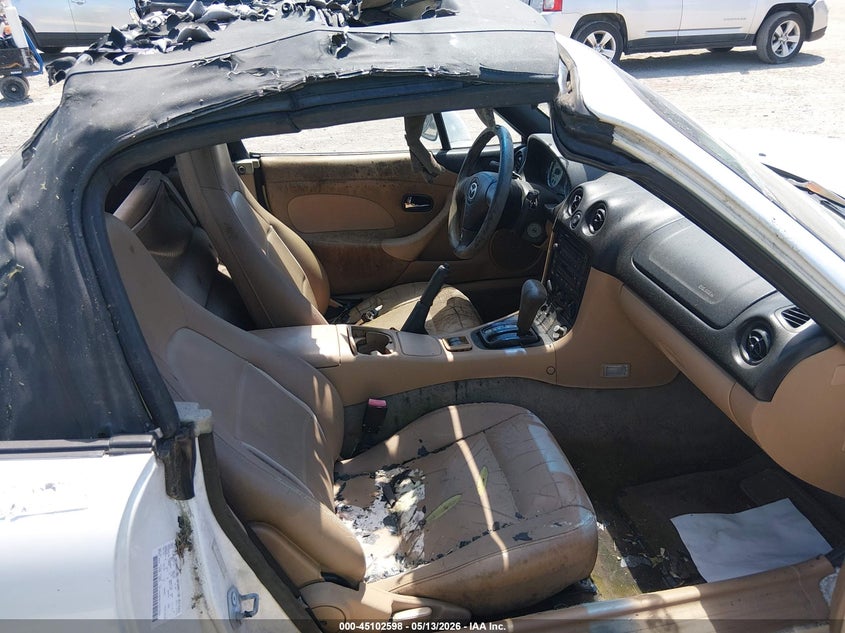 2001 Mazda Mx-5 miata VIN JM1NB353510207683 IAAI salvage auction — NORMAL WEAR, Bill Of Sale (Kentucky), sold $325 on 2026-07-29 (photo 5)