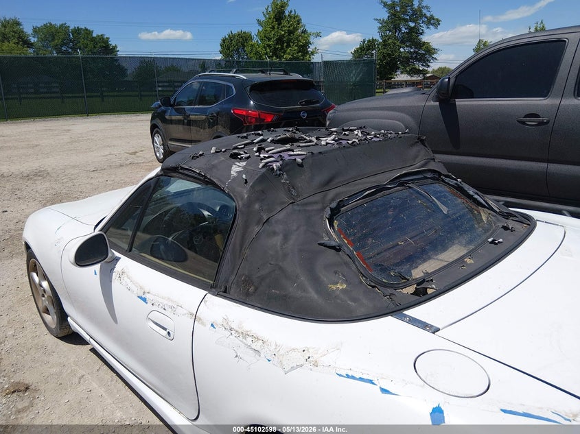 2001 Mazda Mx-5 miata VIN JM1NB353510207683 IAAI salvage auction — NORMAL WEAR, Bill Of Sale (Kentucky), sold $325 on 2026-07-29 (photo 6)