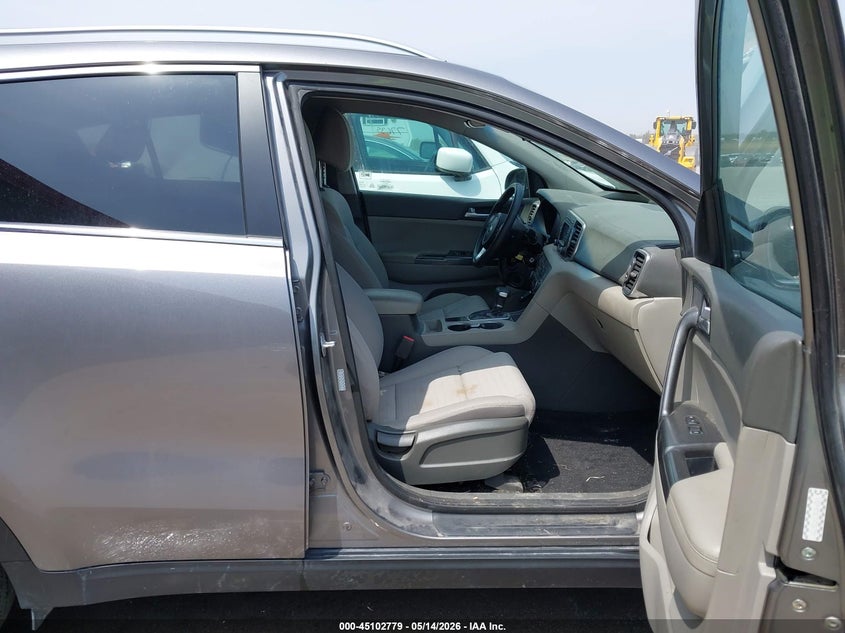 2017 Kia Sportage VIN KNDPMCAC7H7267197 IAAI salvage auction — THEFT, Salvage (Iowa), sold $2,550 on 2026-07-09 (photo 5)