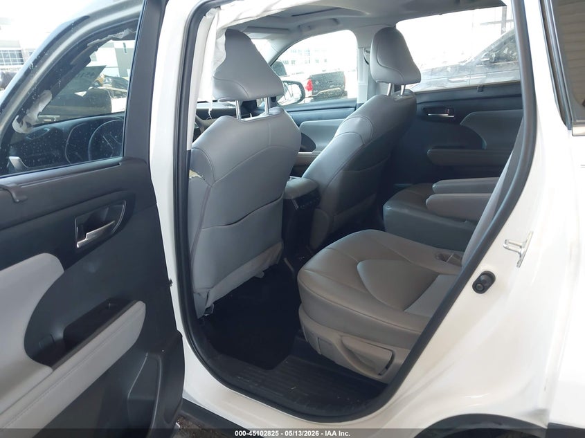 2021 Toyota Highlander VIN 5TDGZRAH0MS533269 IAAI salvage auction — LEFT SIDE, Original (Texas), sold $17,000 on 2026-07-21 (photo 8)