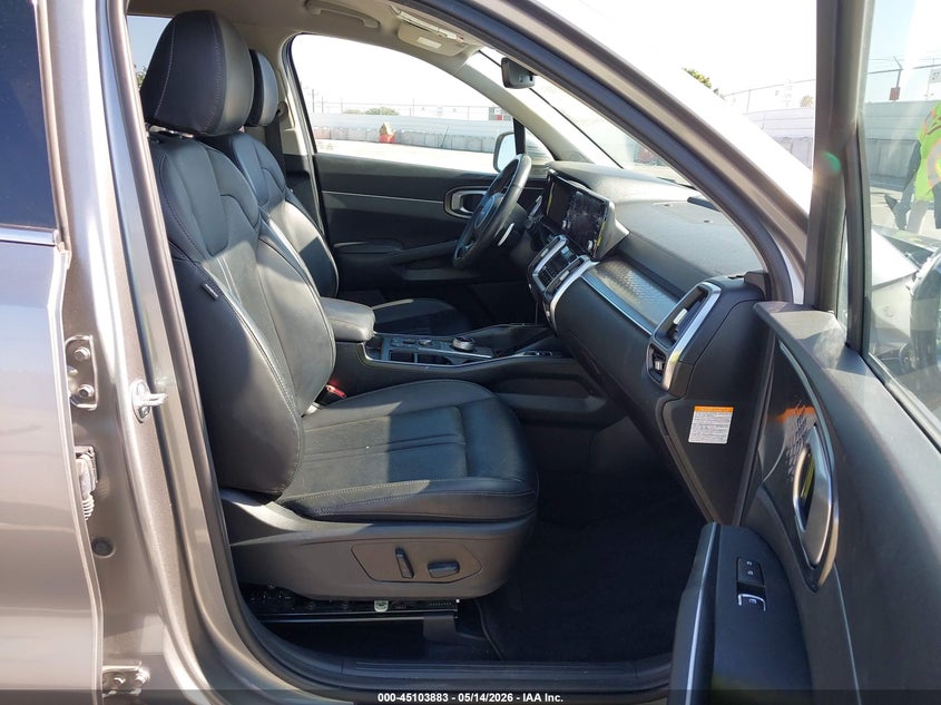2023 Kia Sorento VIN KNDRHDLG1P5175533 IAAI salvage auction — FRONT & REAR, Salvage (California), sold $8,800 on 2026-07-15 (photo 5)