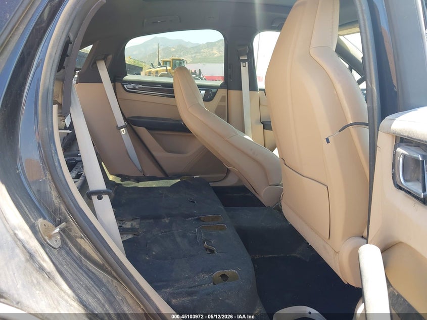 2022 Porsche Cayenne coupe VIN WP1BA2AY0NDA50188 IAAI salvage auction — THEFT, Salvage (California), sold $8,600 on 2026-08-17 (photo 8)
