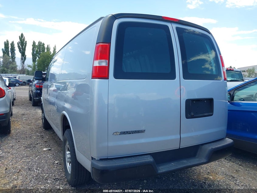 2018 Chevrolet Express 2500 VIN 1GCWGAFG4J1272756 IAAI salvage auction — RIGHT SIDE, Sf97 (Utah), sold $21,200 on 2026-07-08 (photo 3)