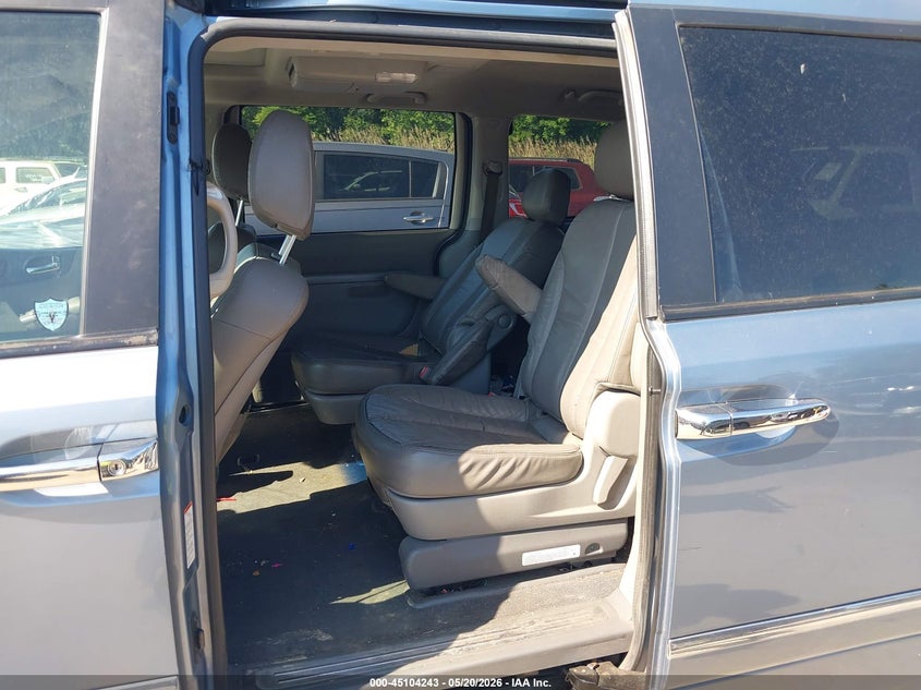 2012 Kia SEDONA VIN KNDMH4C71C6422595 IAAI salvage auction — NORMAL WEAR, Salvage Title, sold $250 on 2026-07-30 (photo 8)