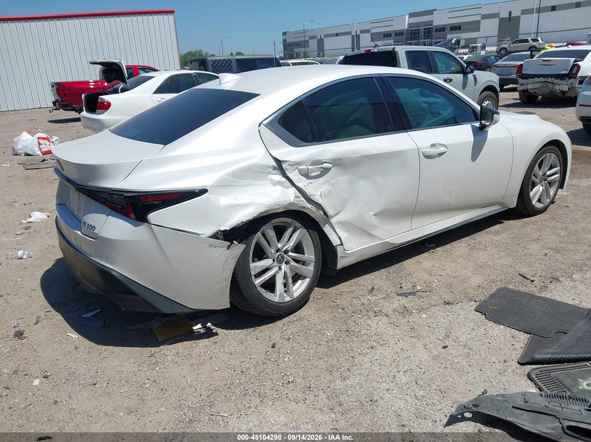2023 Lexus Is VIN JTHCA1D26P5125026 IAAI salvage auction — RIGHT SIDE, Salvage (Texas), sold $12,600 on 2026-07-07 (photo 4)