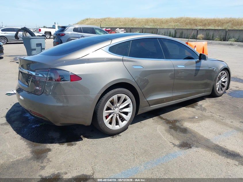2016 Tesla Model s VIN 5YJSA1E40GF152931 IAAI salvage auction — LEFT SIDE, Salvage (California), sold $6,100 on 2026-07-30 (photo 4)