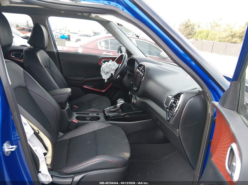 2023 Kia Soul VIN KNDJ53AU9P7200675 IAAI salvage auction — RIGHT SIDE, Salvage (California), sold $2,875 on 2026-07-20 (photo 5)