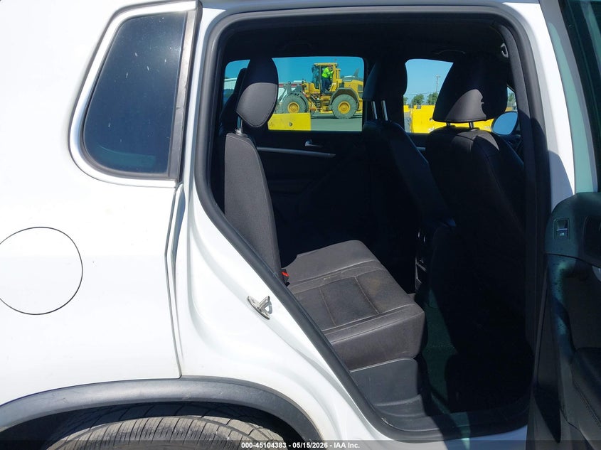 2016 Volkswagen Tiguan VIN WVGAV7AX5GW017602 IAAI salvage auction — FRONT END, Salvage (California), sold $2,900 on 2026-07-16 (photo 8)