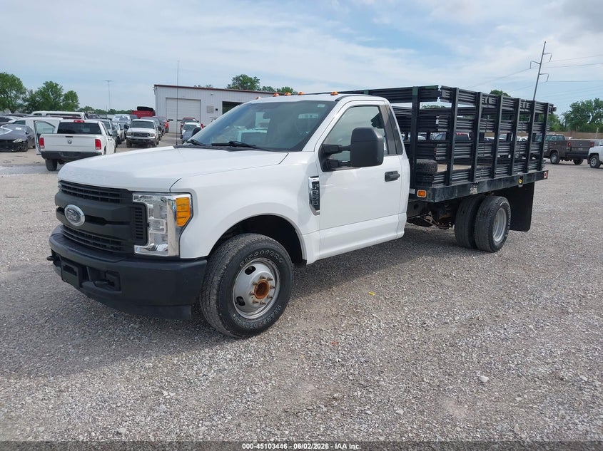 2017 Ford F-350 VIN 1FDRF3G63HED72752 IAAI salvage auction — REAR END, Sf97 (Missouri), sold $15,275 on 2026-07-09 (photo 2)