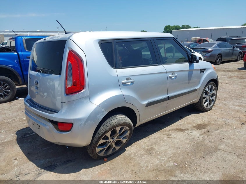 2013 Kia Soul VIN KNDJT2A68D7549937 IAAI salvage auction — RIGHT SIDE, Salvage (Oklahoma), sold $375 on 2026-07-15 (photo 4)