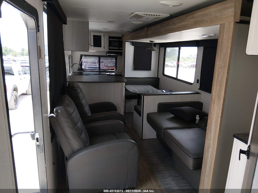 2023 Heartland Rv VIN 5SFEB3420PE517046 IAAI salvage auction — HAIL, Salvage (Missouri), sold $1,450 on 2026-07-29 (photo 5)