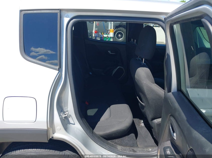 2015 Jeep Renegade VIN ZACCJBBT8FPB47926 IAAI salvage auction — FRONT END, Clear (Indiana), sold $800 on 2026-07-10 (photo 8)
