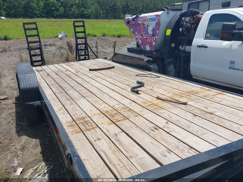 2026 Utility New generation VIN 7Z7BU182XTD003656 IAAI salvage auction — REAR END, Salvage (Tennessee), sold $1,150 on 2026-07-28 (photo 5)