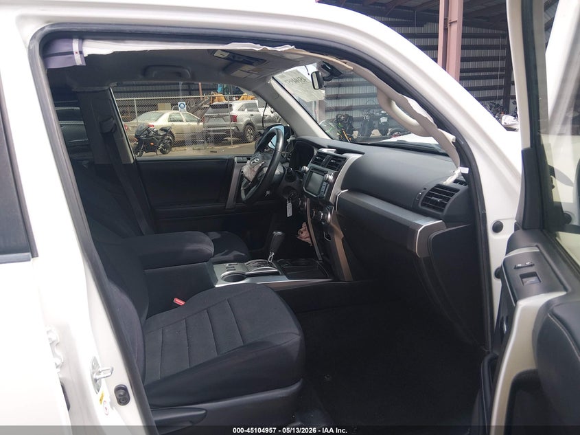 2017 Toyota 4runner VIN JTEZU5JR5H5164666 IAAI salvage auction — FRONT END, Clear (Hawaii), sold $6,100 on 2026-07-30 (photo 5)