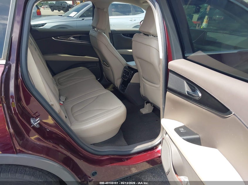 2022 Lincoln Nautilus VIN 2LMPJ6J94NBL08144 IAAI salvage auction — RIGHT FRONT, Rebuildable (Florida), sold $7,100 on 2026-07-09 (photo 8)