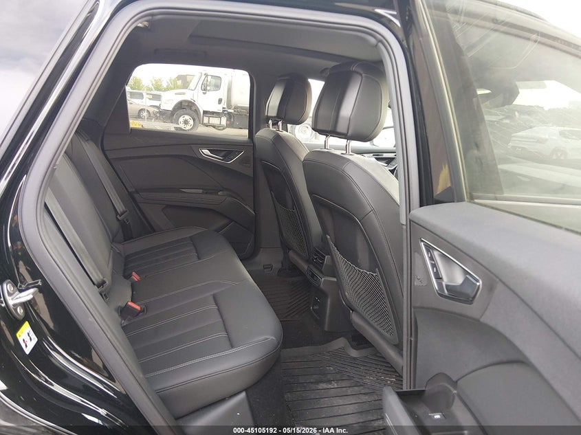 2025 Audi Q4 e-tron VIN WA1LUBFZ7SP074622 IAAI salvage auction — HAIL, Salvage (Ohio), sold $19,350 on 2026-07-16 (photo 8)