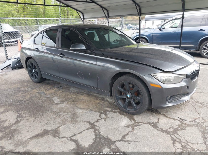 2014 BMW 3er VIN WBA3C3G55ENS72431 IAAI salvage auction — LEFT REAR, Salvage (Connecticut), sold $1,600 on 2026-08-08 (photo 1)