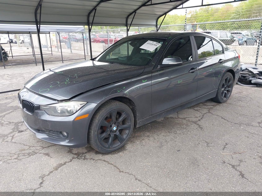 2014 BMW 3er VIN WBA3C3G55ENS72431 IAAI salvage auction — LEFT REAR, Salvage (Connecticut), sold $1,600 on 2026-08-08 (photo 2)