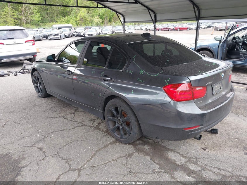 2014 BMW 3er VIN WBA3C3G55ENS72431 IAAI salvage auction — LEFT REAR, Salvage (Connecticut), sold $1,600 on 2026-08-08 (photo 3)