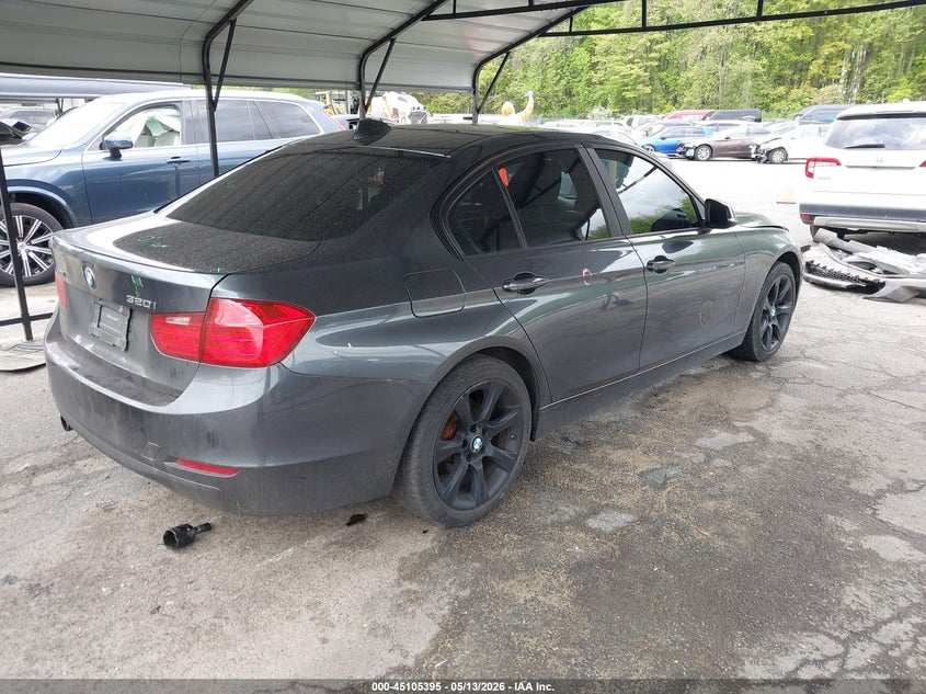 2014 BMW 3er VIN WBA3C3G55ENS72431 IAAI salvage auction — LEFT REAR, Salvage (Connecticut), sold $1,600 on 2026-08-08 (photo 4)