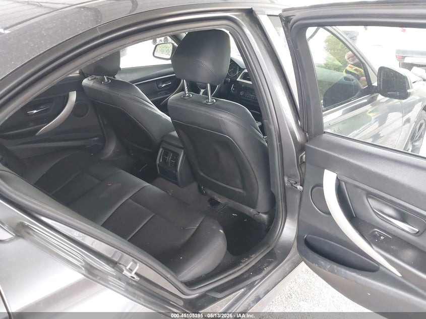 2014 BMW 3er VIN WBA3C3G55ENS72431 IAAI salvage auction — LEFT REAR, Salvage (Connecticut), sold $1,600 on 2026-08-08 (photo 8)