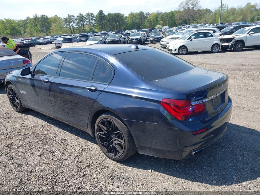 2013 BMW 7er VIN WBAYF4C56DD127816 IAAI salvage auction — REAR END, Mv-907A (New York), sold $50 on 2026-07-28 (photo 3)