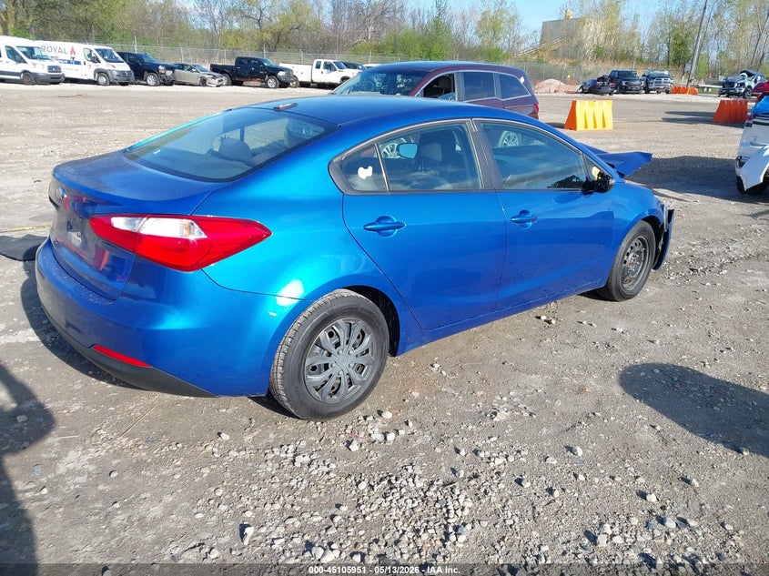 2015 Kia Forte VIN KNAFX4A6XF5332147 IAAI salvage auction — FRONT END, Clear (Wisconsin), sold $425 on 2026-07-23 (photo 4)