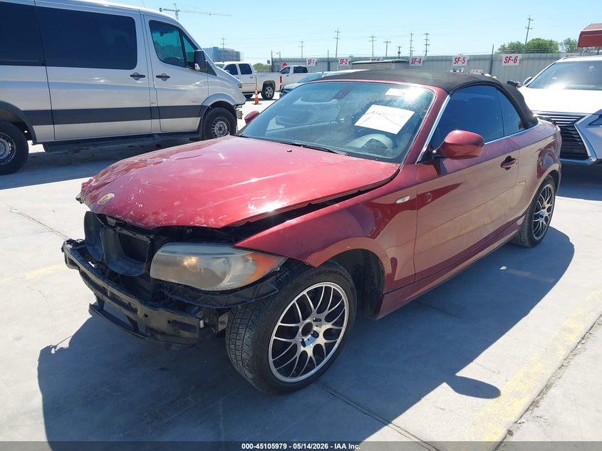 2013 BMW 1er VIN WBAUL7C51DVU08442 IAAI salvage auction — FRONT & REAR, Wait Title, sold $675 on 2026-08-19 (photo 2)