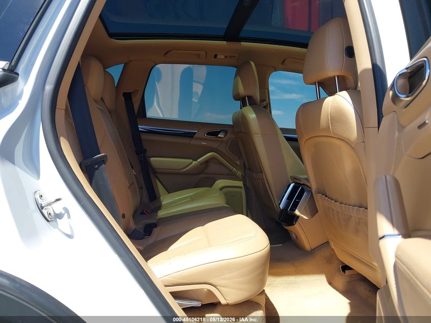 2014 Porsche Cayenne VIN WP1AA2A28ELA93187 IAAI salvage auction — UNKNOWN, Salvage (Nevada), sold $3,650 on 2026-07-31 (photo 8)