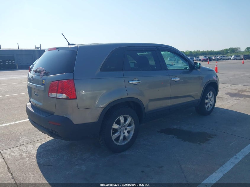 2012 Kia Sorento VIN 5XYKT3A11CG216897 IAAI salvage auction — HAIL, Clear (Indiana), sold $925 on 2026-07-17 (photo 4)