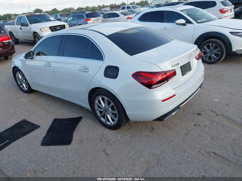 2020 Mercedes-benz A-klasse VIN W1K3G4EB9LW045908 IAAI salvage auction — RIGHT SIDE, Salvage (Texas), sold $3,550 on 2026-07-06 (photo 3)
