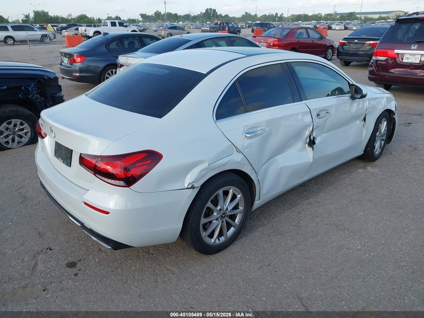 2020 Mercedes-benz A-klasse VIN W1K3G4EB9LW045908 IAAI salvage auction — RIGHT SIDE, Salvage (Texas), sold $3,550 on 2026-07-06 (photo 4)
