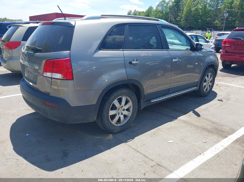 2012 Kia Sorento VIN 5XYKTDA2XCG283870 IAAI salvage auction — LEFT SIDE, Salvage (North Carolina), sold $650 on 2026-07-16 (photo 4)