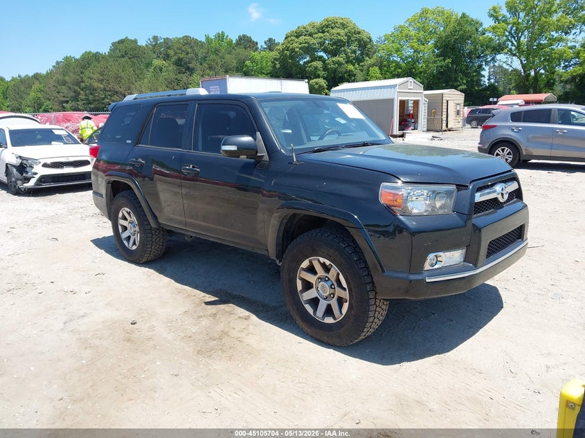 2011 Toyota 4runner VIN JTEZU5JR8B5031472 — IAAI salvage auction photo