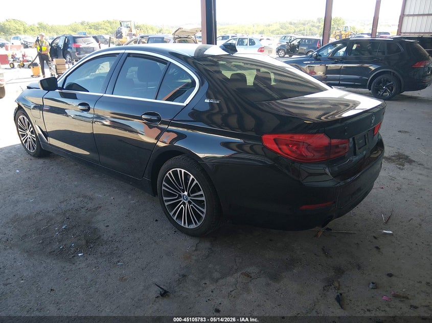 2019 BMW 5er VIN WBAJB1C50KB375757 IAAI salvage auction — FRONT END, Salvage Title, sold $4,800 on 2026-08-02 (photo 3)