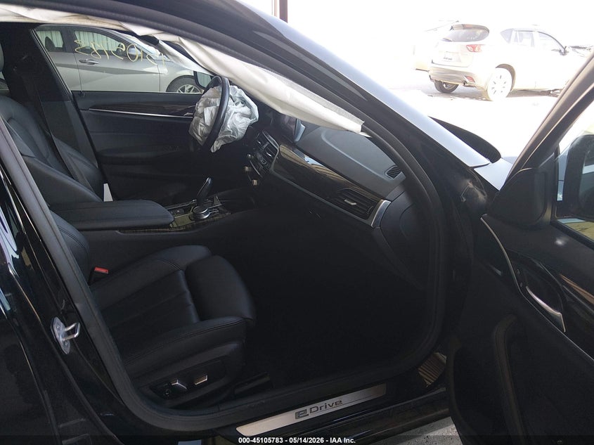 2019 BMW 5er VIN WBAJB1C50KB375757 IAAI salvage auction — FRONT END, Salvage Title, sold $4,800 on 2026-08-02 (photo 5)