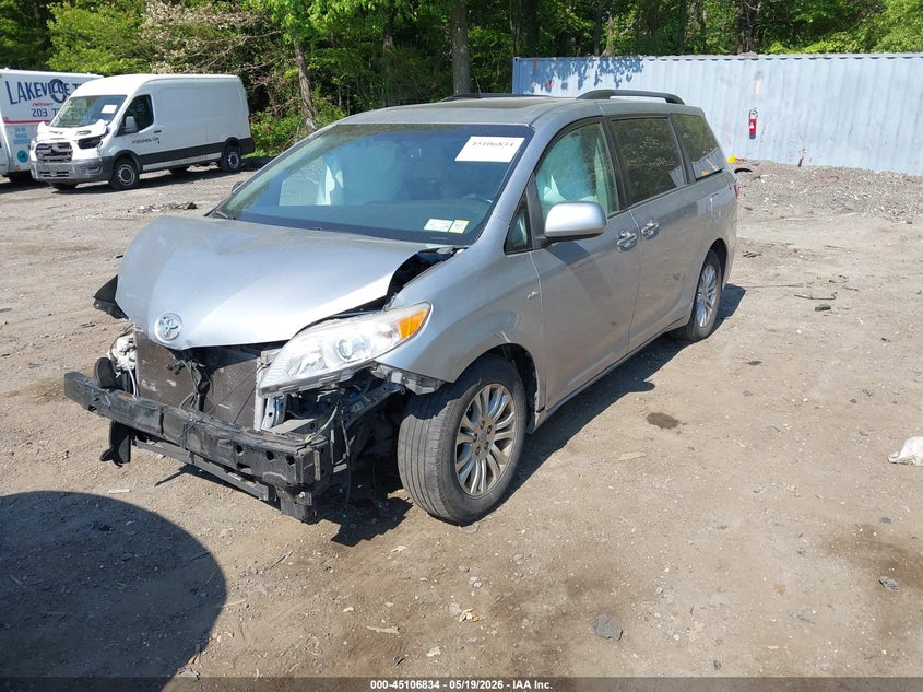 2017 Toyota Sienna VIN 5TDYZ3DC8HS782832 IAAI salvage auction — FRONT END, Mv-907A (New York), sold $1,950 on 2026-07-14 (photo 2)