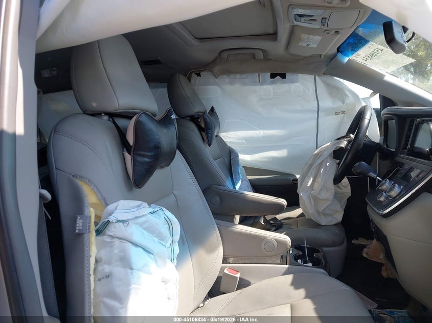 2017 Toyota Sienna VIN 5TDYZ3DC8HS782832 IAAI salvage auction — FRONT END, Mv-907A (New York), sold $1,950 on 2026-07-14 (photo 5)
